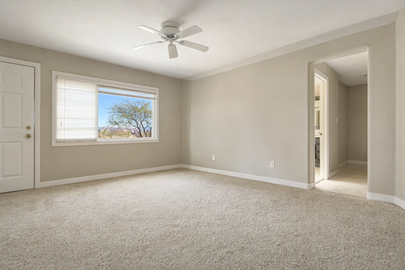 The same bedroom, empty